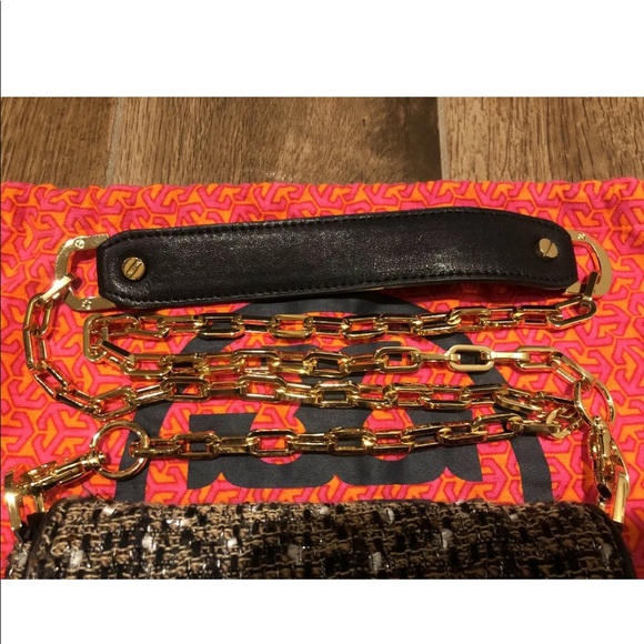 SOLD✅ TORY BURCH $250 Tory chain shoulder Mini bag - Picture 4 of 10